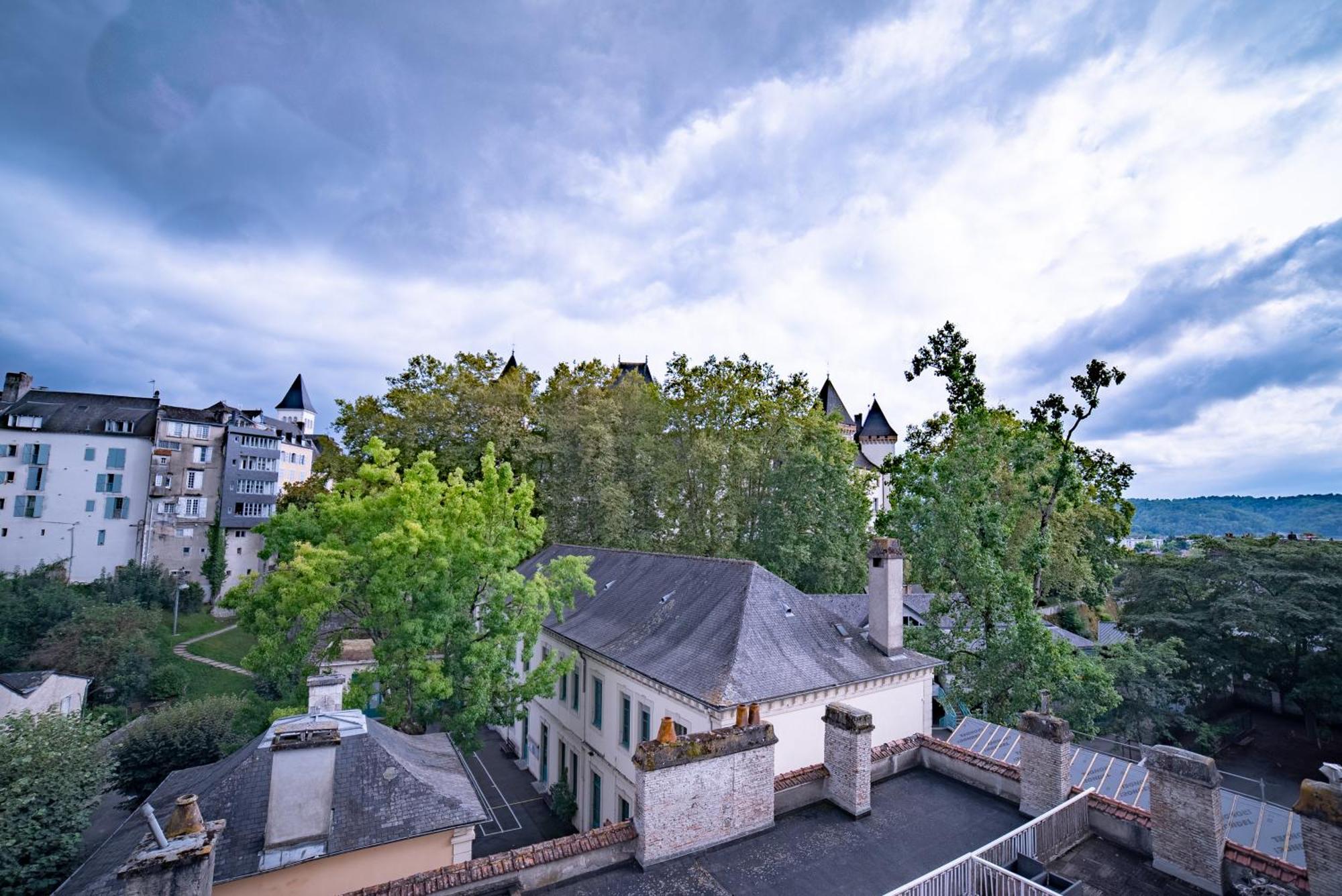 La Vue Royale - Face Au Chateau - Wifi - 4 Personnes Pau Exteriör bild